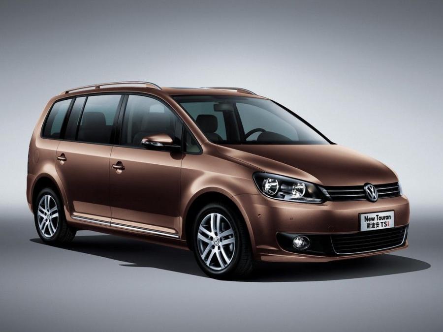  Volkswagen Touran 2010 года  (CN) (фото 2 из 4)